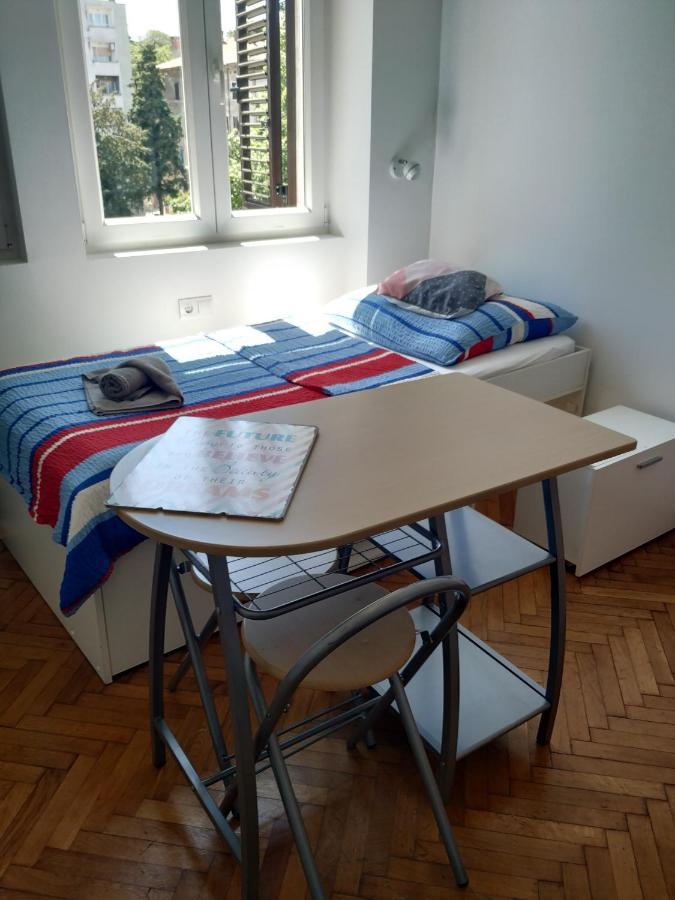 Apartments Todorovic Pula Exterior photo