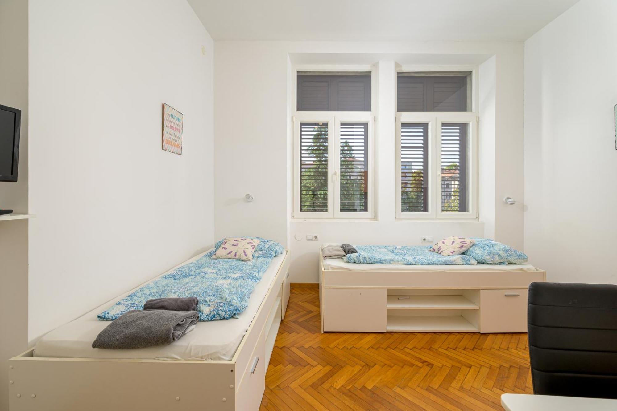 Apartments Todorovic Pula Exterior photo