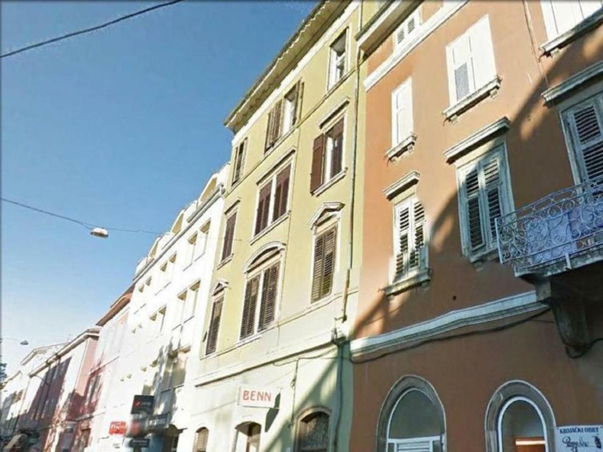 Apartments Todorovic Pula Exterior photo